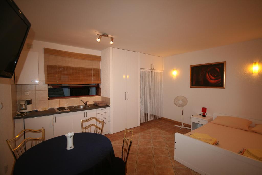 קריקווניצה Apartments Agape מראה חיצוני תמונה